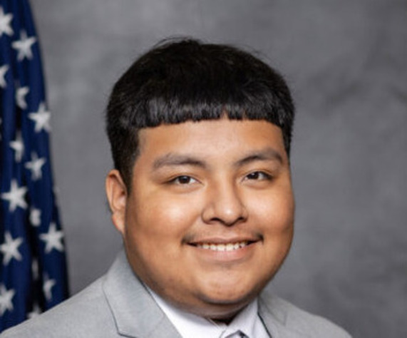 image-Brian-Velasco-23-371x478 (1) (1)-staff-listing-alt-block_69d00c8331317ffc48ec309c514cc535