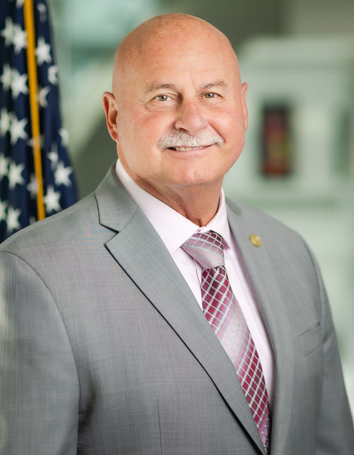Mayor-Dyer-1-10w603